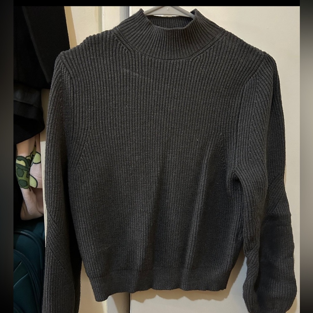 Gray sweater